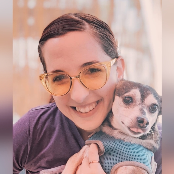 Meet your Posher, Tiffany - Picture 3 of 4